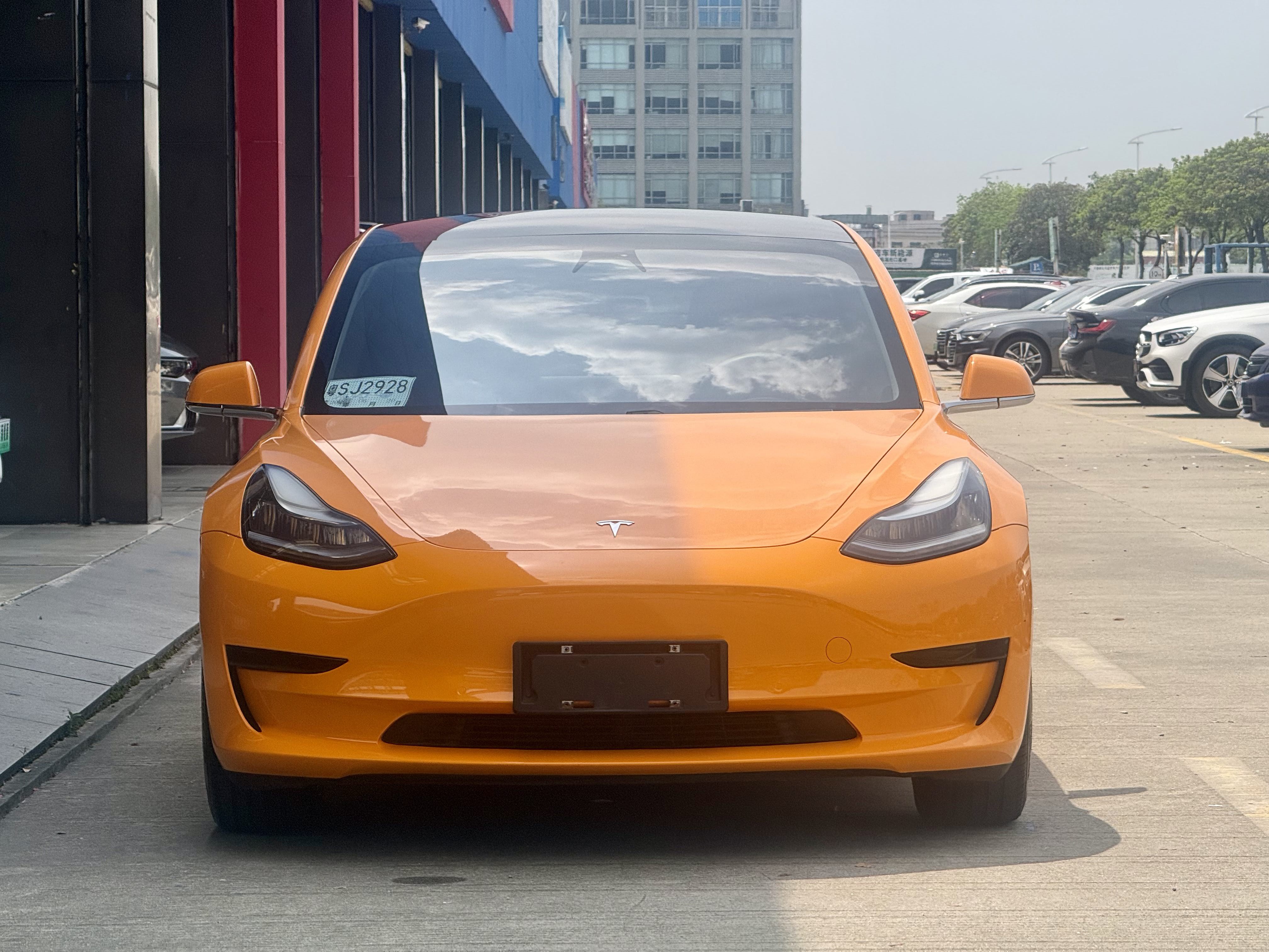 Tesla Model 3 2020 car image #2