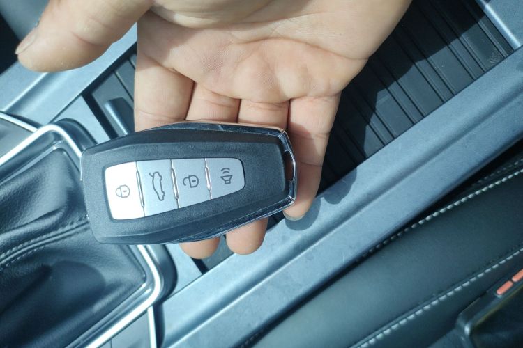 GEELY Emgrand 2022 car image #9