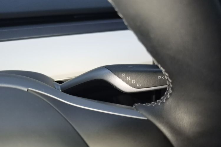Tesla Model Y 2022 #14 Tesla Model Y 2022 car image #14