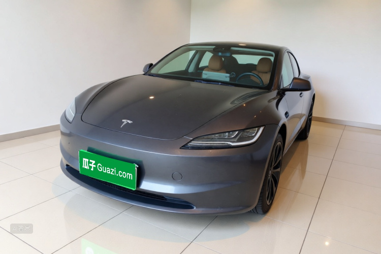 Tesla Model 3 2024 car image #2