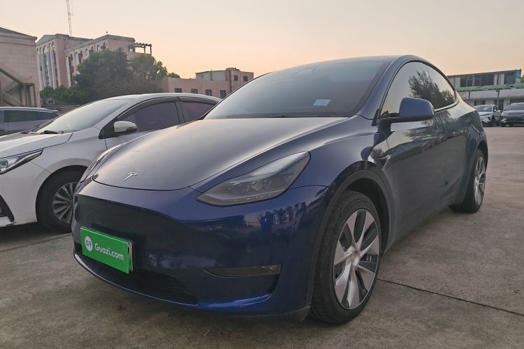 Tesla Model Y 2021 #2 Tesla Model Y 2021 car image #2