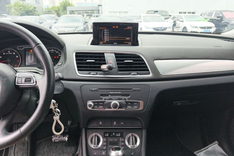 Audi Q3 2015 #13 Audi Q3 2015 car image #13