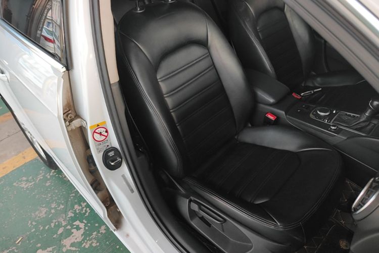 Audi A3 2015 car image #24