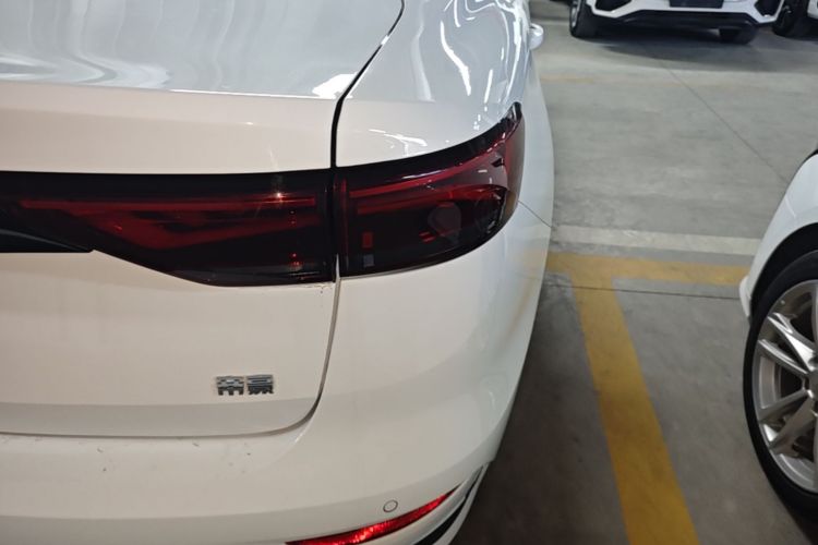 GEELY Emgrand 2025 car image #8