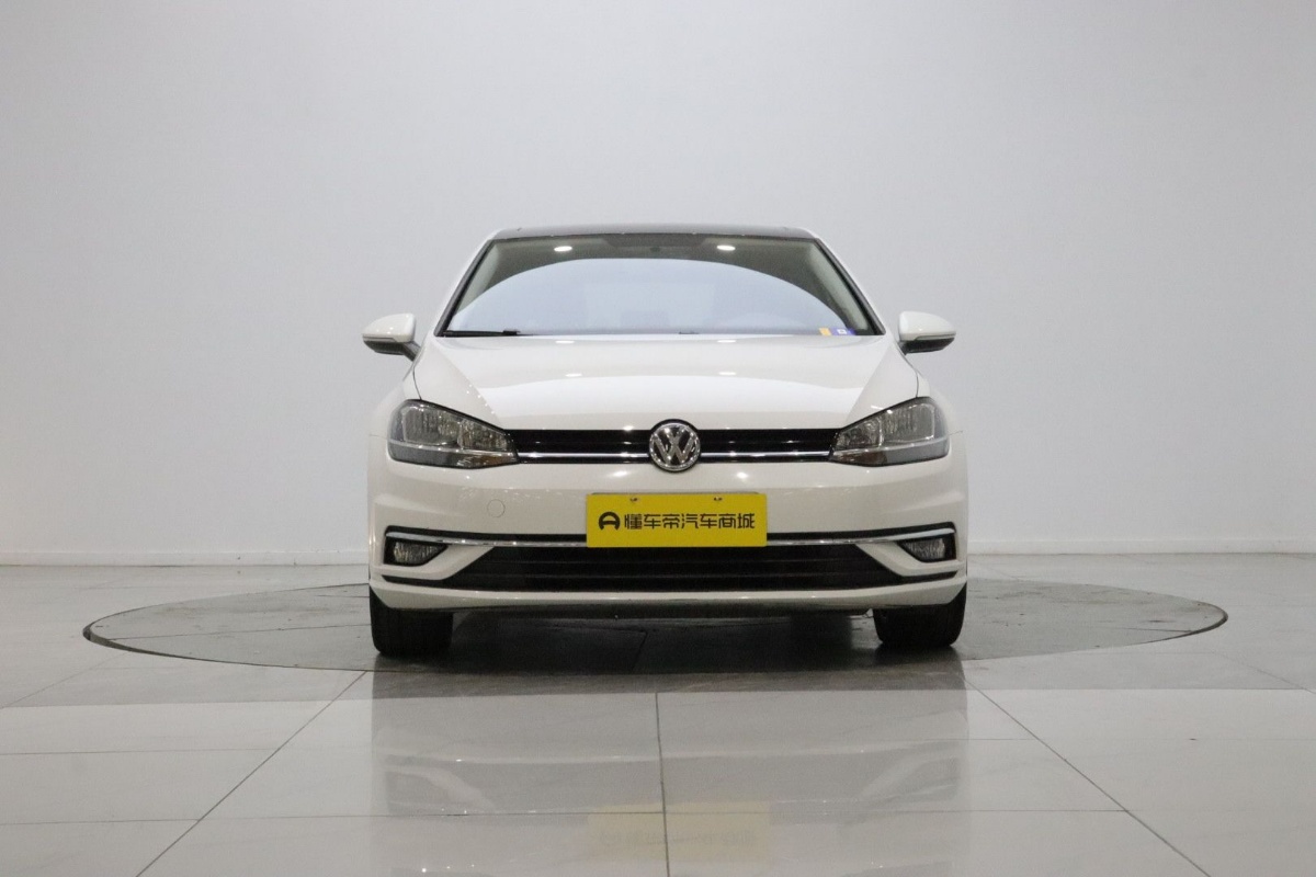 Volkswagen Golf 2020 immagine di auto #2