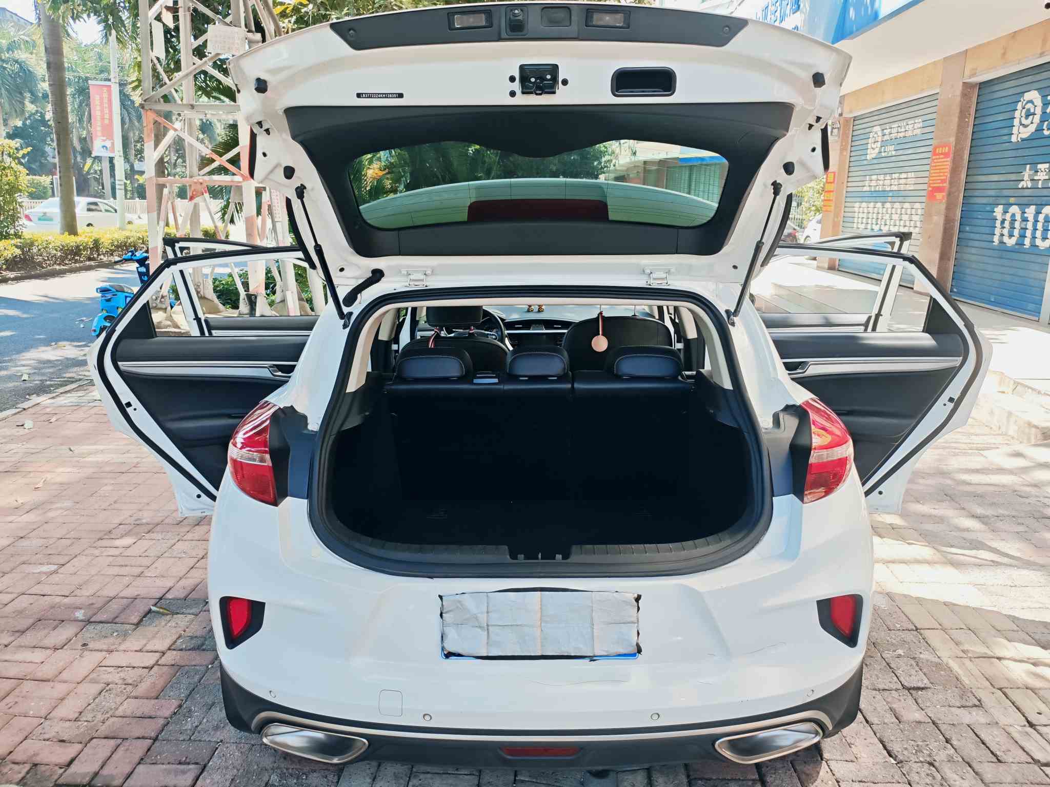 GEELY Emgrand GS 2019 immagine di auto #17