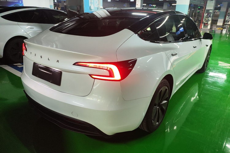 Tesla Model 3 2025 #5 Tesla Model 3 2025 car image #5