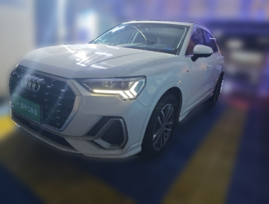 Audi Q3 2021 car image 
