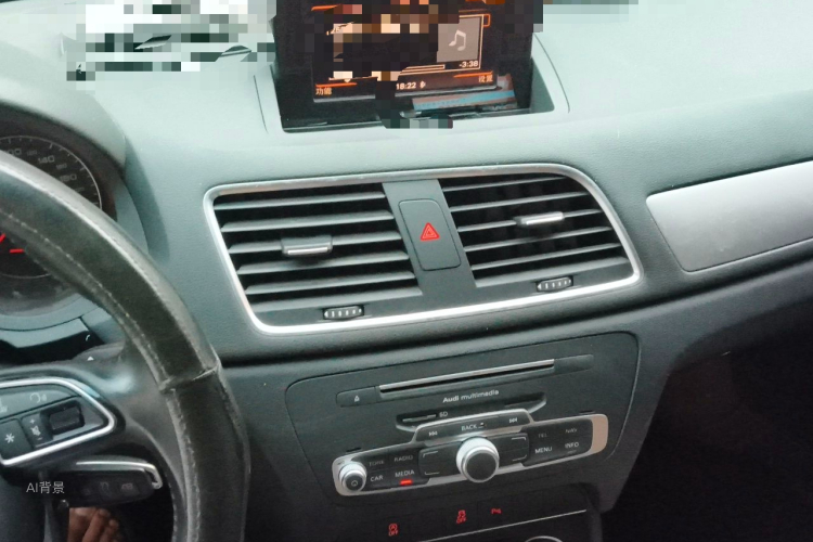 Audi Q3 2016 car image #15