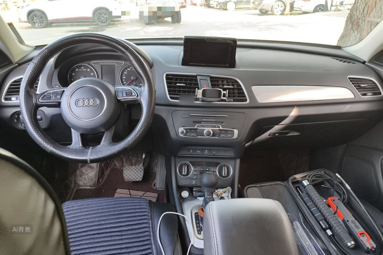 Audi Q3 2017 car image #11