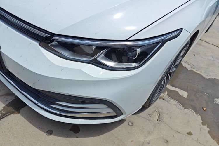 Volkswagen Golf 2020 car image #23