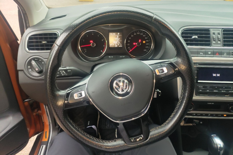Volkswagen Polo 2019 car image #11