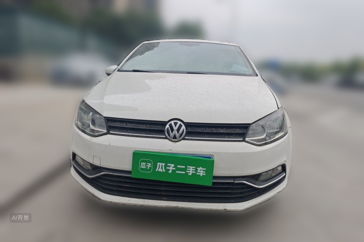 Volkswagen Polo 2015 car image #3