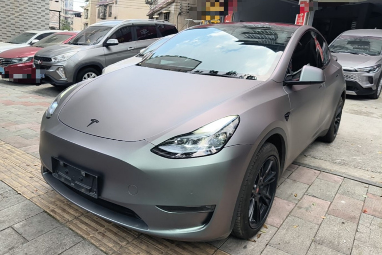 Tesla Model Y 2023 #2 Tesla Model Y 2023 car image #2