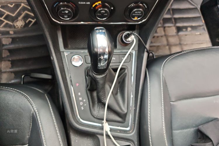 Volkswagen Lavida 2017 car image #16