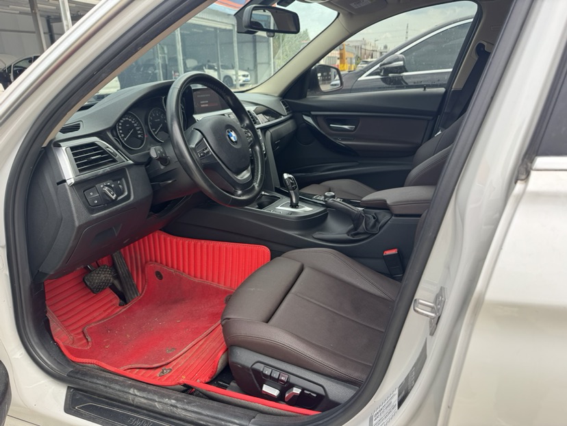 BMW 3 Series 2018 #4 BMW 3 Series 2018 car image #4