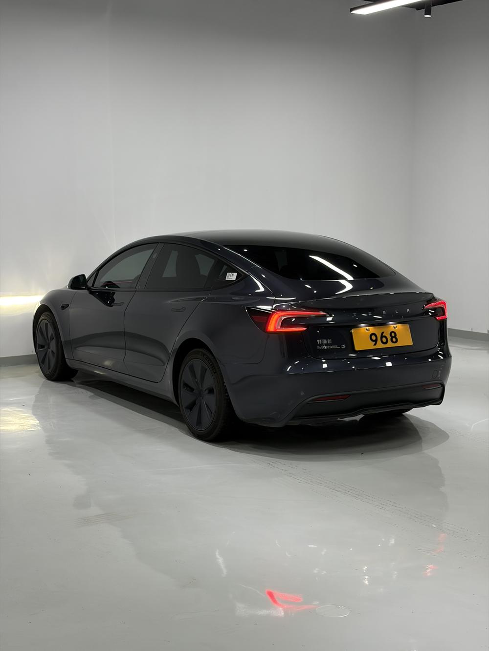 Tesla Model 3 2024 car image #4