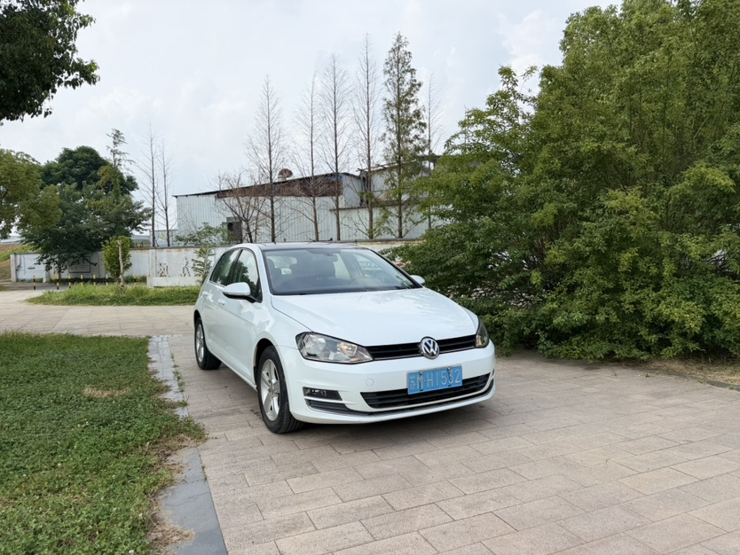 Volkswagen Golf 2015 car image #3