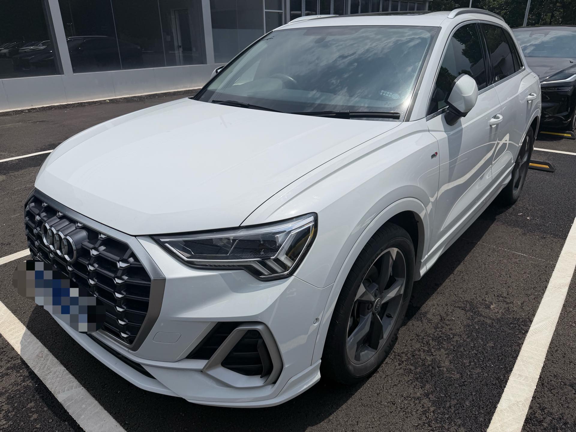 Audi Q3 2023 Audi Q3 2023 car image