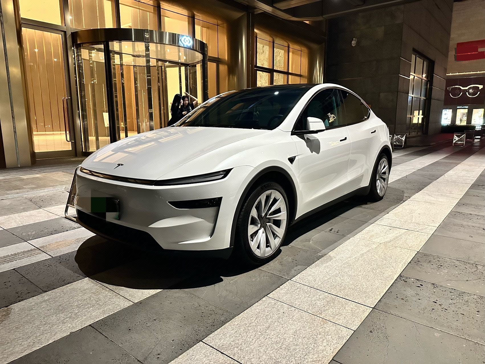 Tesla Model Y 2025 Tesla Model Y 2025 immagine di auto