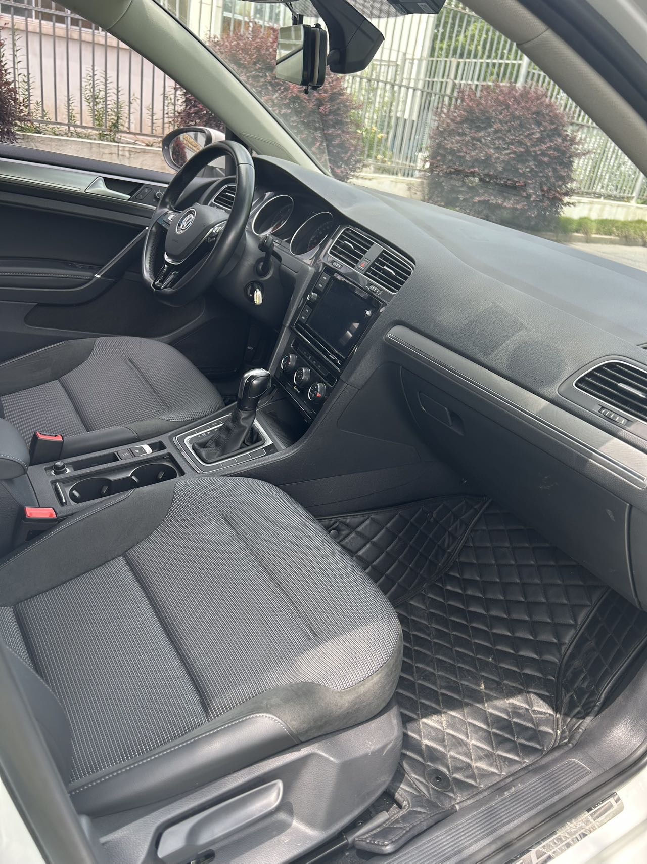 Volkswagen Golf 2019 #8 Volkswagen Golf 2019 car image #8