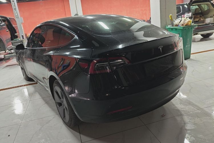 Tesla Model 3 2023 car image #5