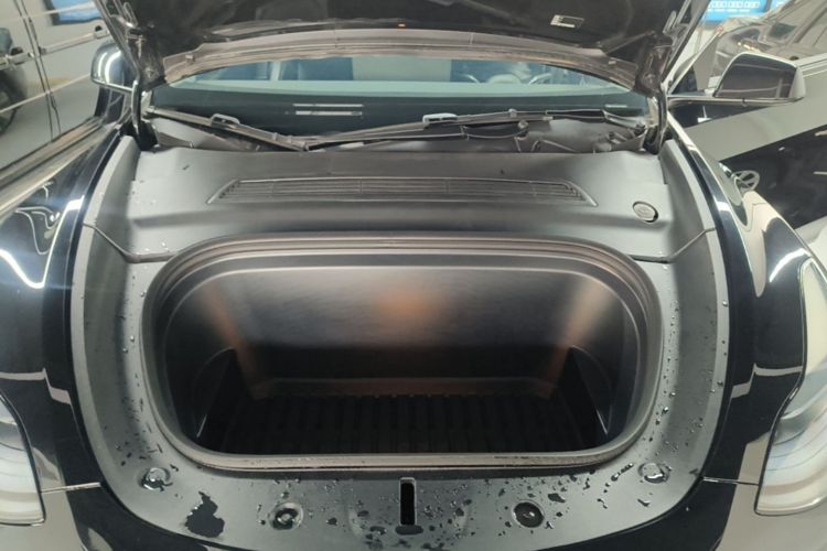 Tesla Model Y 2023 #20 Tesla Model Y 2023 car image #20