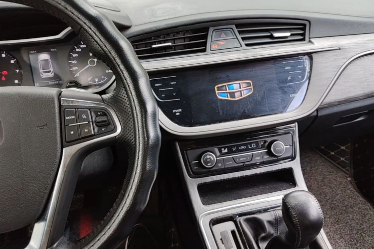 GEELY Emgrand GS 2018 car image #13