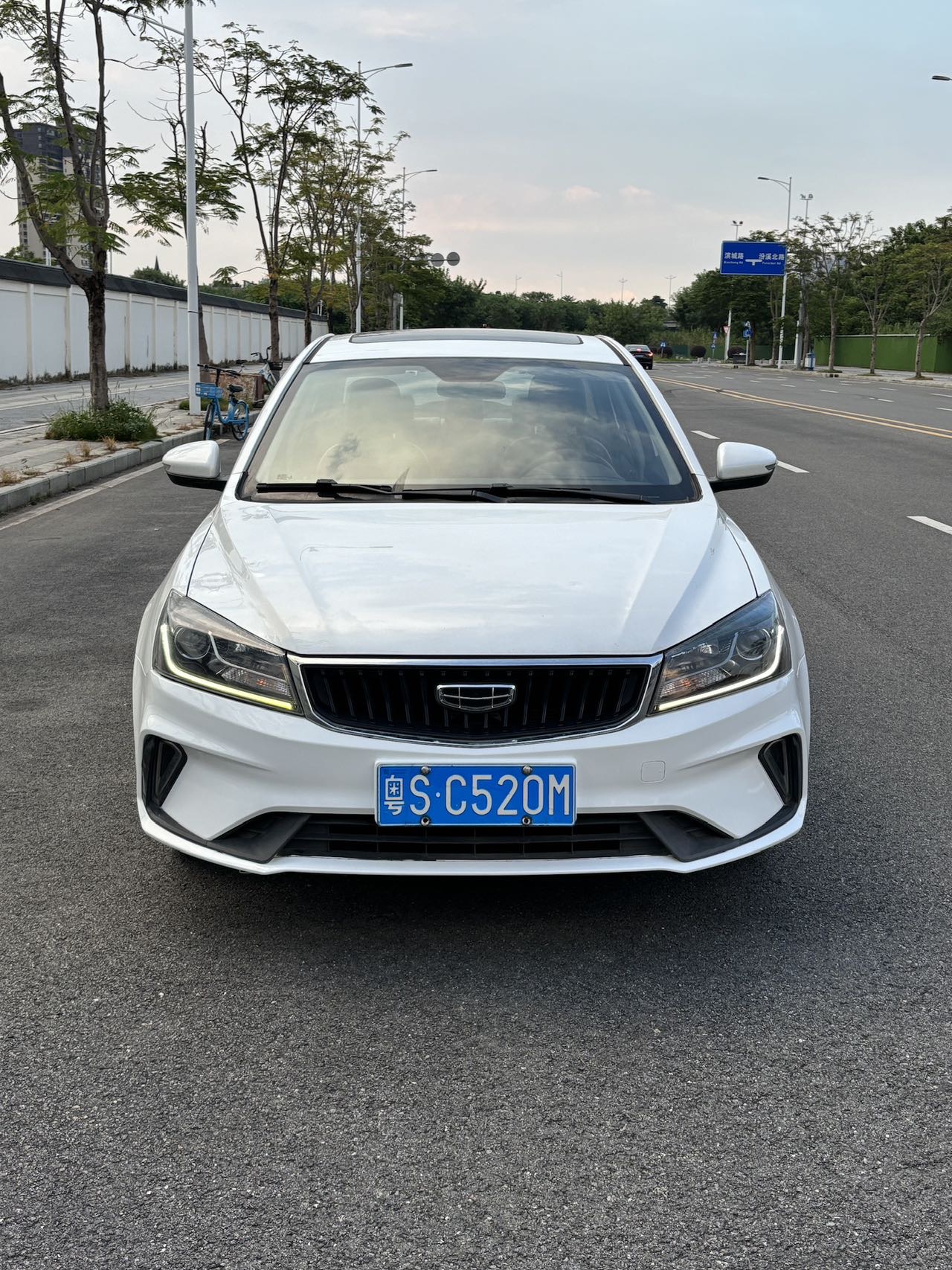 GEELY Emgrand 2021 #2 GEELY Emgrand 2021 car image #2