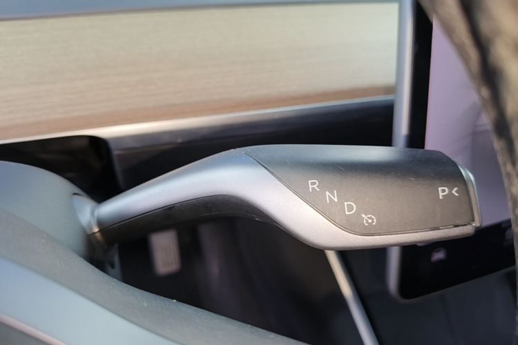Tesla Model 3 2020 #14 Tesla Model 3 2020 صورة سيارة #14