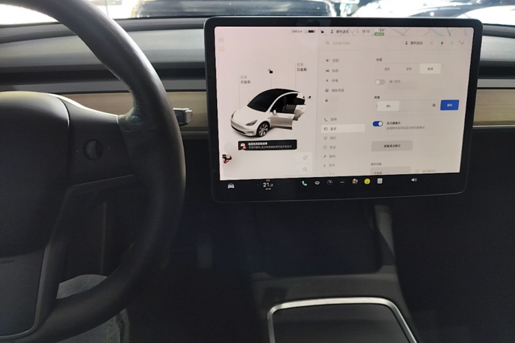 Tesla Model Y 2021 #10 Tesla Model Y 2021 car image #10