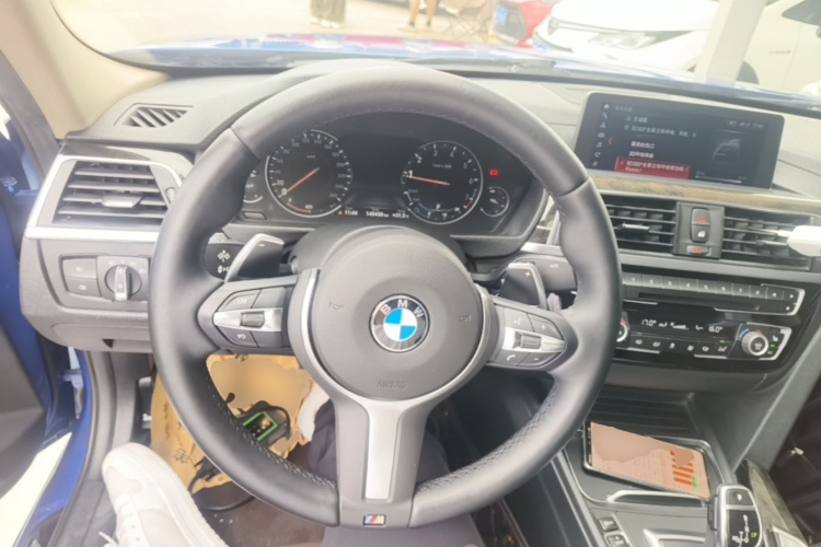 BMW 3 Series 2019 #15 BMW 3 Series 2019 car image #15