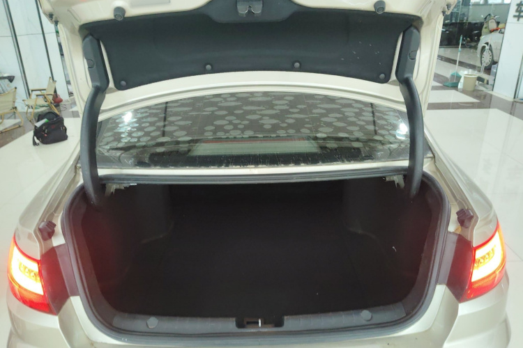 GEELY Emgrand GL 2018 car image #19