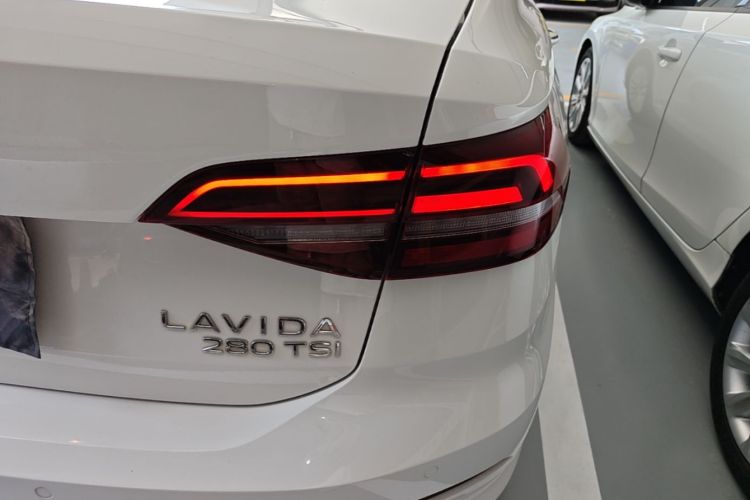Volkswagen Lavida 2021 car image #8