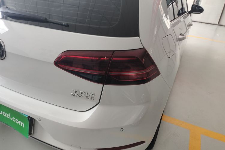 Volkswagen Golf 2019 imagen de coche #8