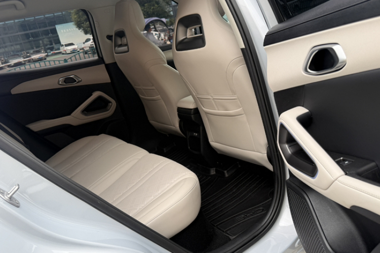 BYD YuanUP 2024 car image #18