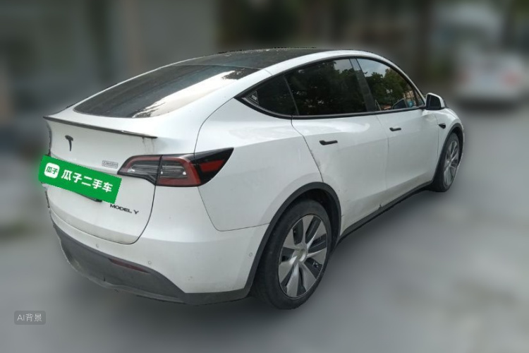 Tesla Model Y 2021 car image #7
