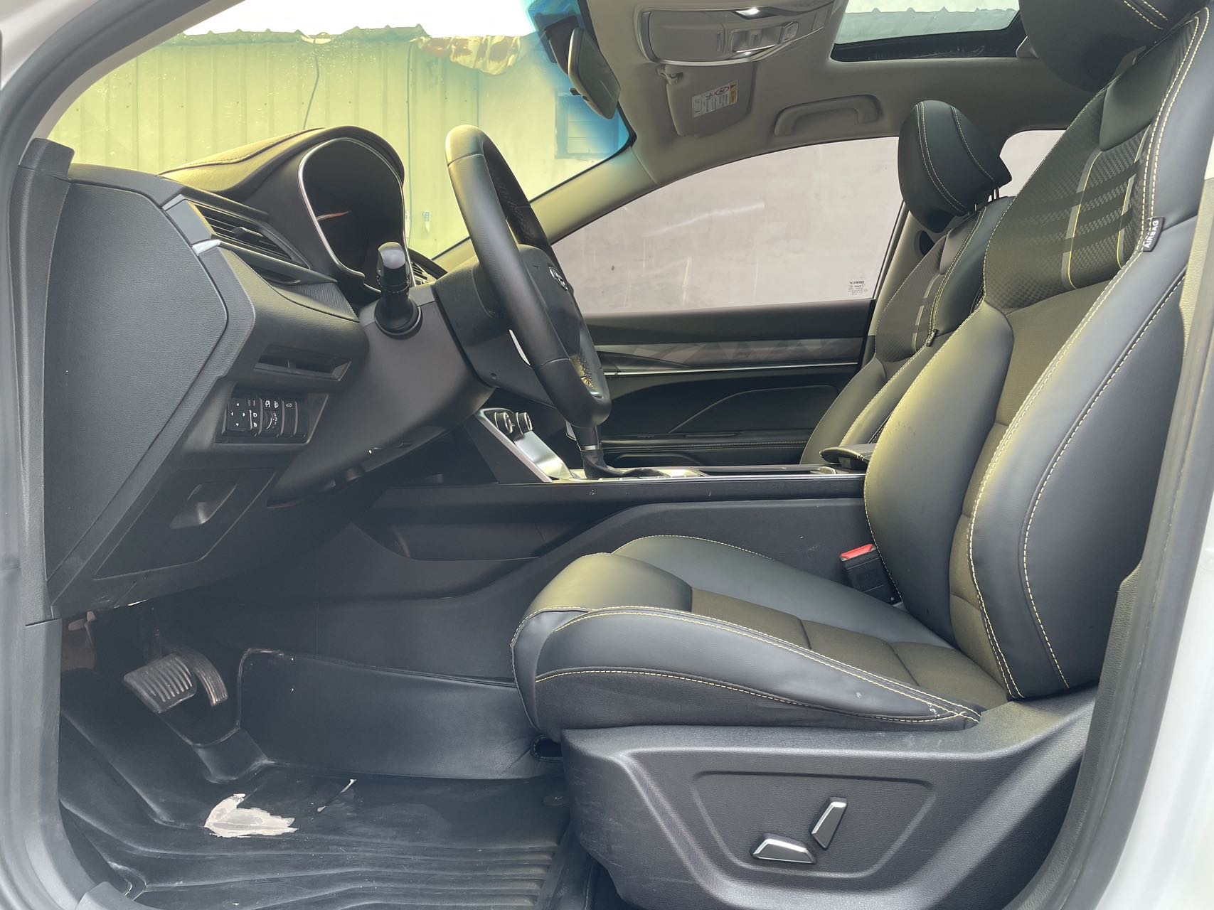 GEELY Binray 2022 car image #4