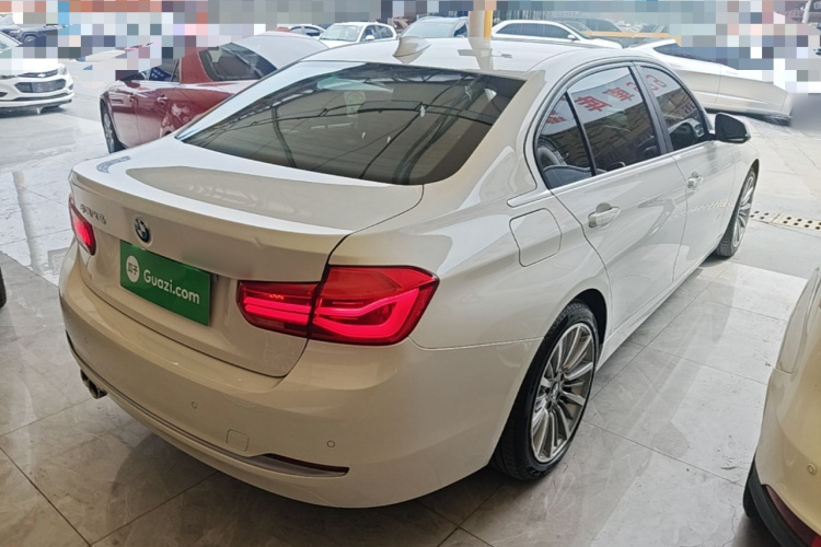 BMW 3 Series 2019 #7 BMW 3 Series 2019 car image #7