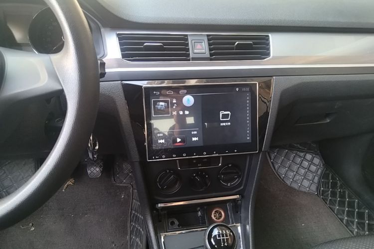 Volkswagen Bora 2016 immagine di auto #13