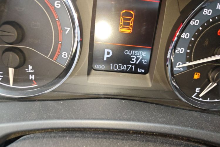 Toyota Corolla 2017 #14 Toyota Corolla 2017 car image #14