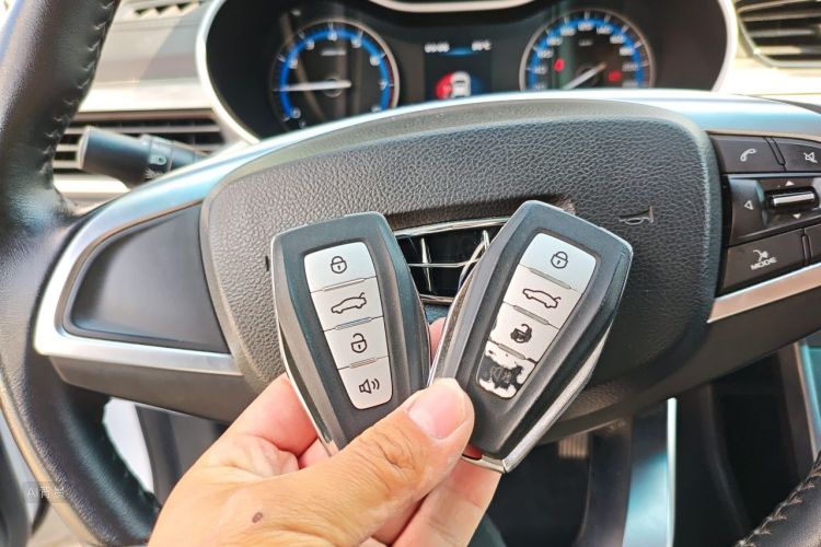 2019 immagine di auto #10