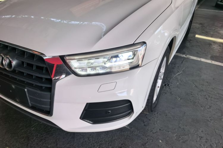 Audi Q3 2019 car image #23
