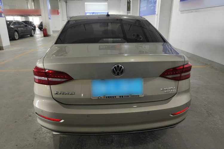 Volkswagen Lavida 2019 car image #6