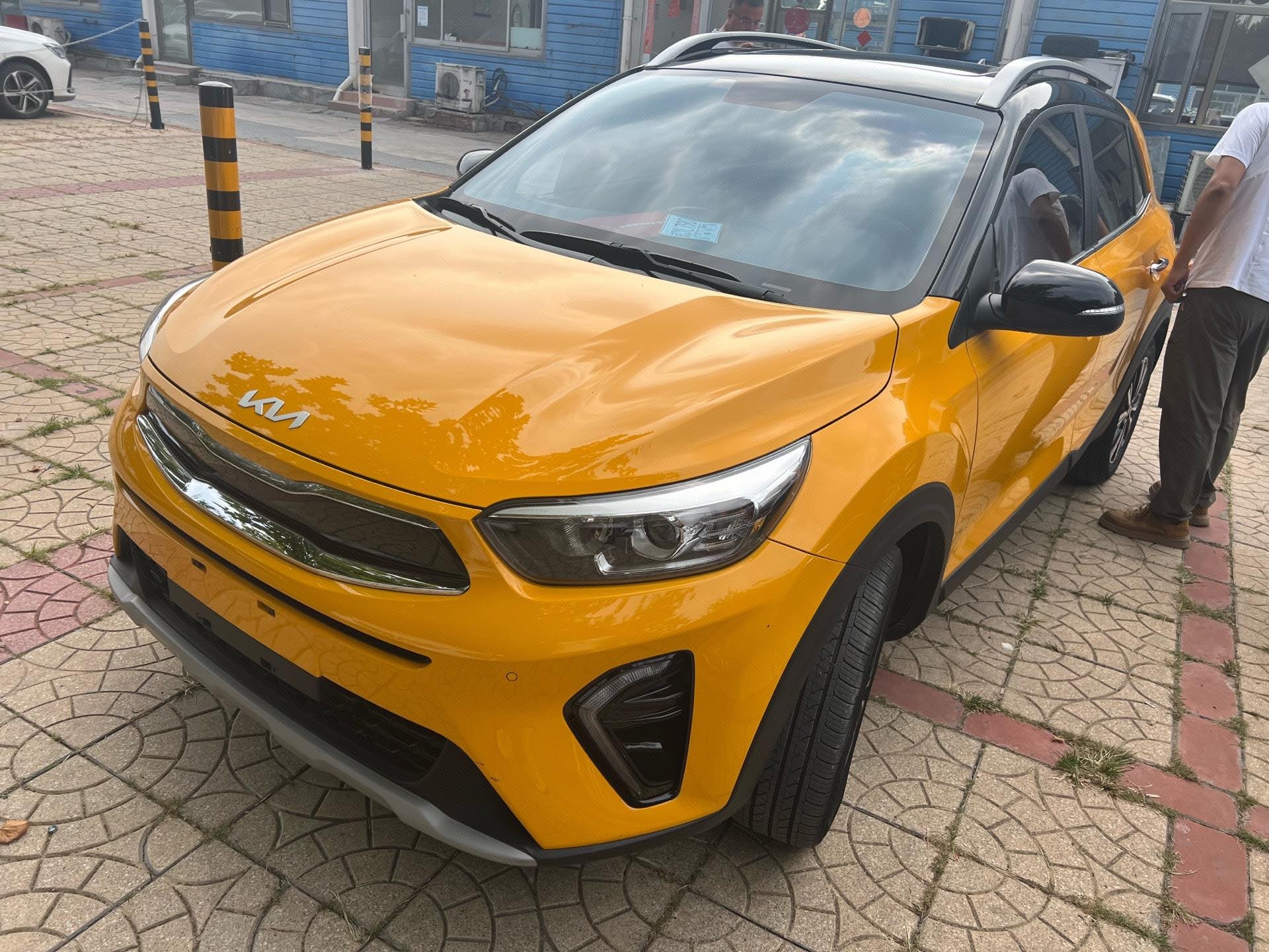 Kia KX1 2023 car image 