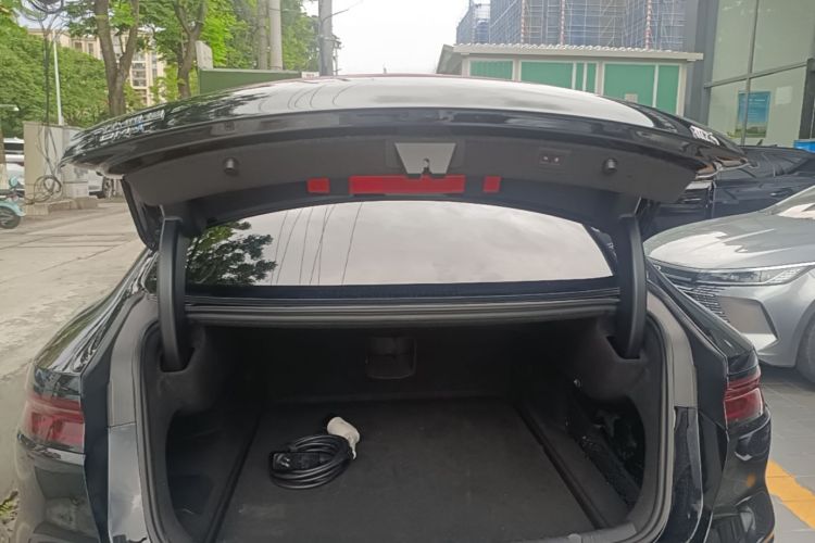 BYD Han 2024 car image #19