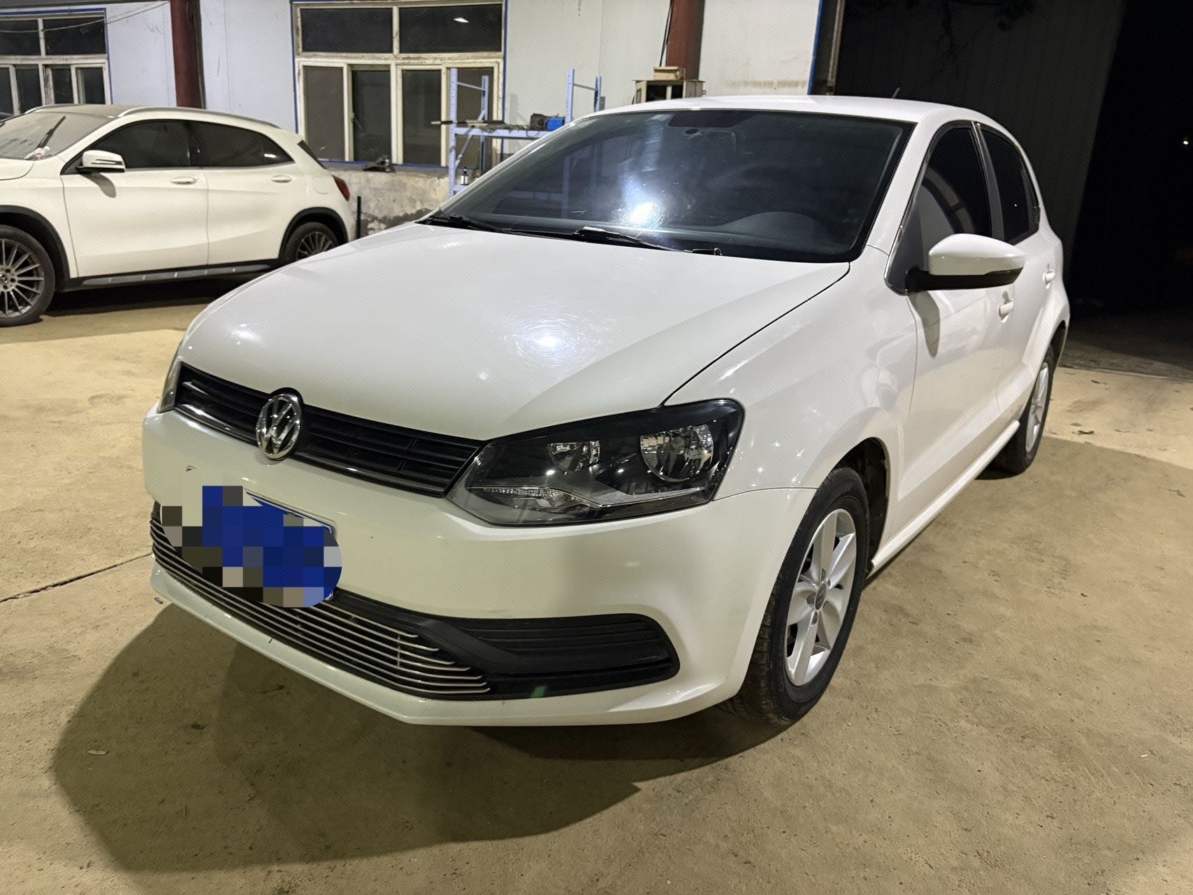 Volkswagen Polo 2015 immagine di auto 