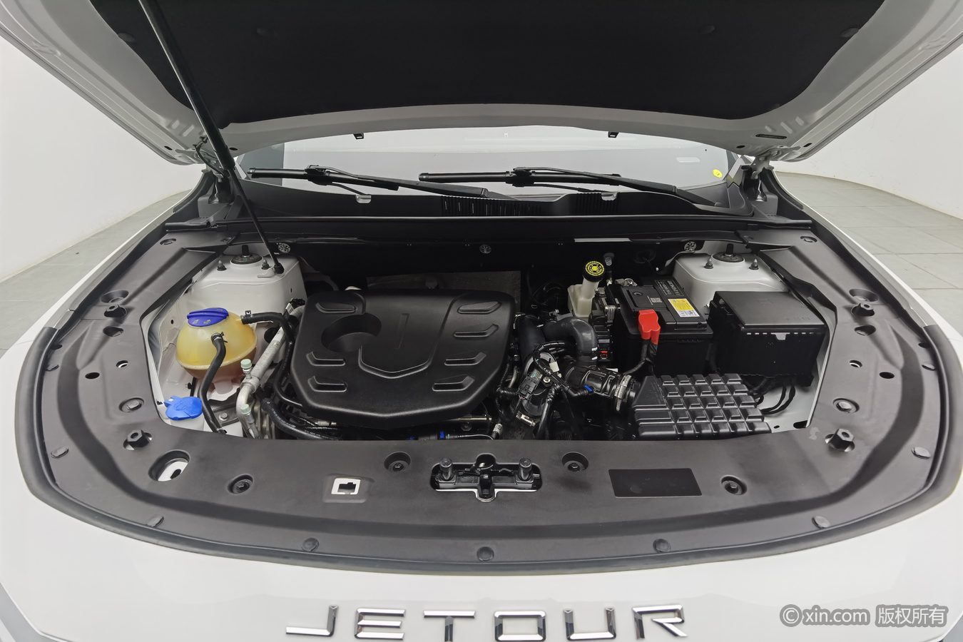 Jetour X70 PLUS 2024 car image #18
