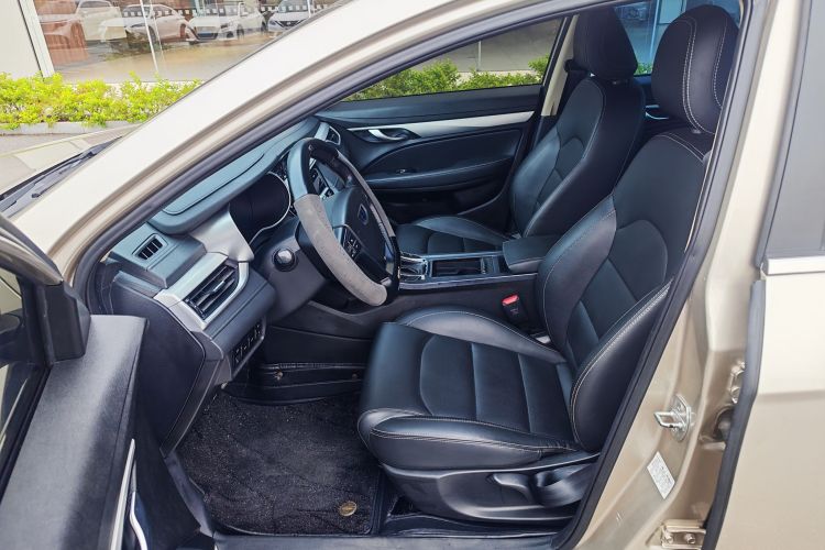 GEELY Emgrand 2019 car image #22