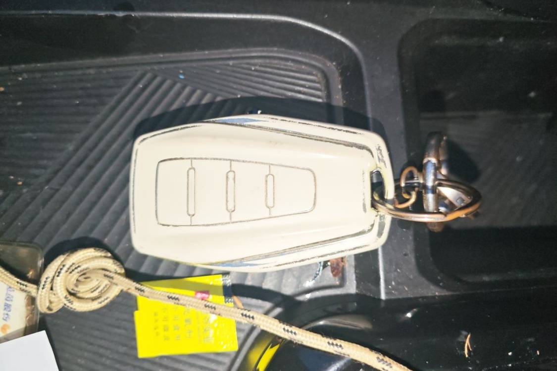 GEELY Coolray 2022 #30 GEELY Coolray 2022 car image #30